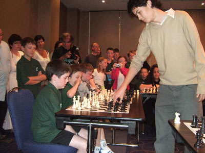 David Howell (ENG, GM) giving a simultaneous during the 2007 Ireland-Sussex junior match