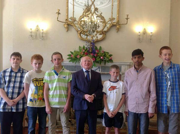 President Higgins meets Irish Glorney teams at Áras an Uachtaráin