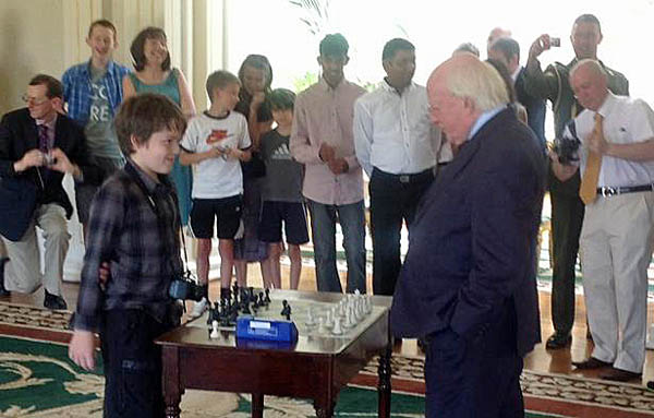 President Higgins meets Irish Glorney teams at Áras an Uachtaráin