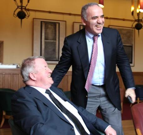 Irish FIDE Delegate Eamon Keogh enjoys a joke with Garry Kasparov
